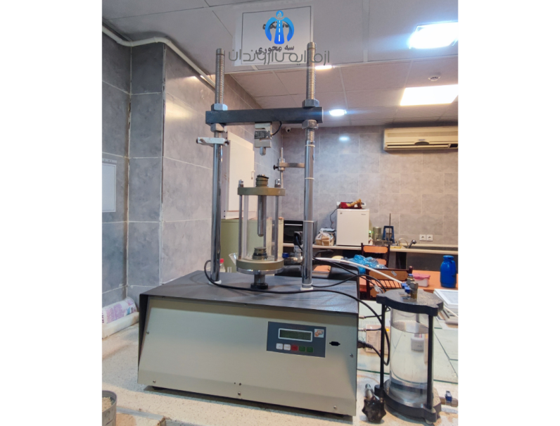 دستگاه سه محوری